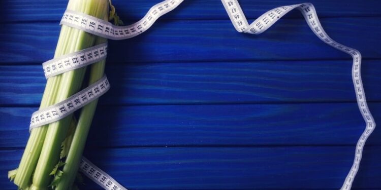 Should You Eat “Negative-Calorie Foods” for Weight Loss? What Science Says