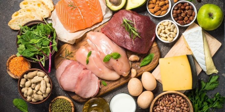 How Much Protein Should You Eat When Cutting?
