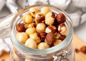 How to Roast Hazelnuts – Oh My Veggies