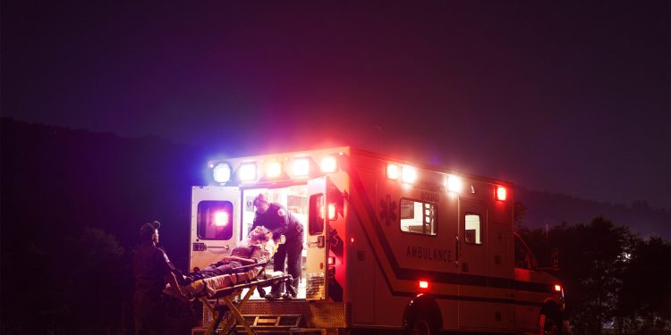 Aseguradoras rechazan leyes estatales que protegen contra facturas sorpresa por uso de ambulancias