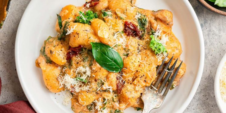 Tuscan Vegan Gnocchi | Creamy One-Pan Meal