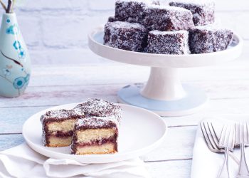 Easy Homemade Vegan Lamingtons