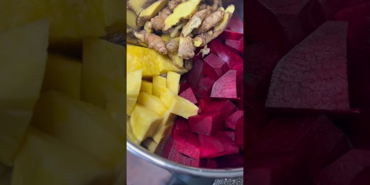 Beets, ginger and pineapple  drink to detox your body. #detoxdrink #detox #beets #gingerdrink