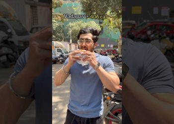 RIGHT FOOD CHOICE ✅ #healthyfood #caloriedeficit #fitness #healthy #nutritionist #shorts #diet