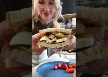 A Realistic What I Eat in a Day as a Dietitian