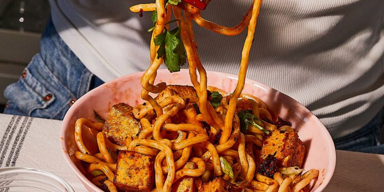 Salad, Noodles & Bánh Mì