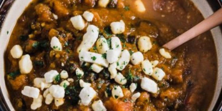 Slow Cooker Pumpkin Chili – Oh My Veggies