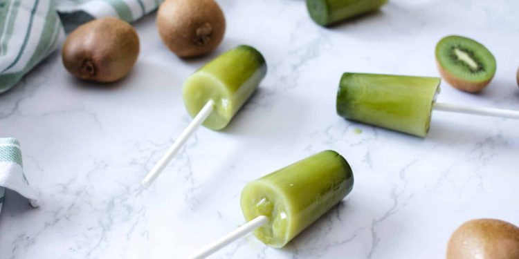 Kiwi and Apple Popsicles (Vegan!)