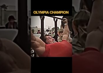 MR OLYMPIA CHAMPION 🏆 ARNOLD SCHWARZENEGGER 🥶 BODYBUILDING FATHER 👑#arnoldschwarzenegger#shorts #fyp