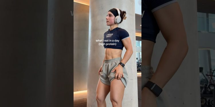 WHAT I EAT IN A DAY (HIGH PROTEIN)