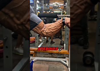 Steroids vs Natural 😈 #gymlife #fitness #workout #steroids #natural #bodybuilding