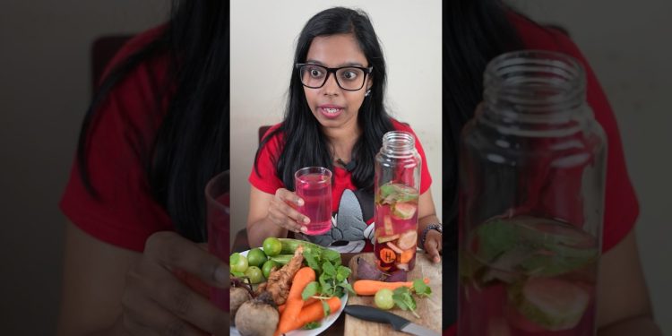 Detox Water🍹 Healthy Drink #shorts #funny #comedy #ashortaday #minkutinku #healthy #food #eating