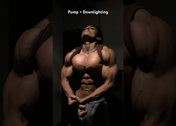 Lighting Plays a Huge Role #bodybuilding #fitness #shorts