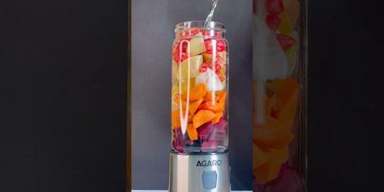 Beetroot Fresh & Healthy drink🍷 in Portable Blender #juice #lime #carrot #drink #satisfying