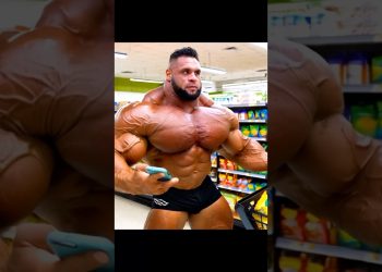 Biggest bodybuilder ever #bodybuilding #shredded #bodybuilder