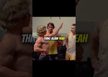 Arnold Teaches Guy How To Pose #arnoldschwarzenegger #bodybuilding #motivation #mrolympia #gym