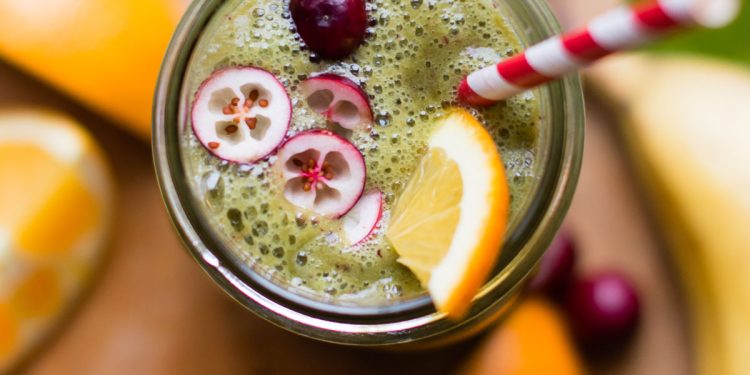 Cranberry Spinach Smoothie | Bright & Refreshing Blend