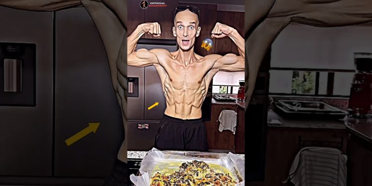 BRO SAITAMA RUSSIAN 🥶 GYM MOTIVATION 💀 BODYBUILDER AURA #bodybuilder #shorts #motivational #edit