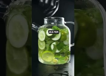 Best early morning detox water #DetoxWater #MorningRoutine #WeightLossDrink #HealthyLifestyle #tips