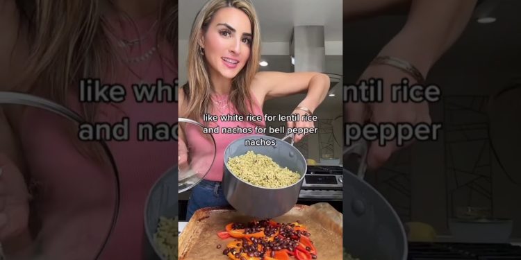 Bell pepper nachos are underrated #nachos #dietitian #nutrition #nutritiontips #cholesterol