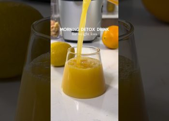 Kickstart your mornings with this Detox Drink for Weight Loss #weightloss #determination