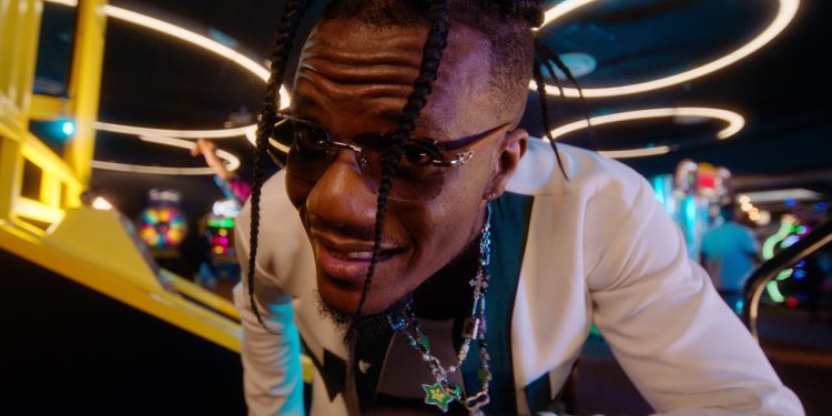 Pheelz – Finesse (ft. BNXN) [Official Music Video]