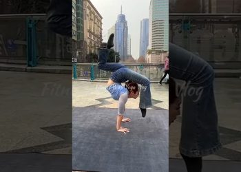 The Queen of Yoga 💖 Fitness With Yoga Vlog ❣️ #shorts #yoga #yogaqueen #yogagirl #shortvideo