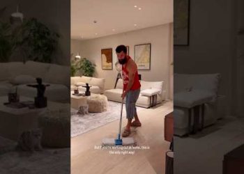 WORKING OUT AT HOME💀🤭💦#anatoly #shorts #fitness #gym