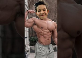 The boy worked out to become muscular 😂♥️👻 #shorst