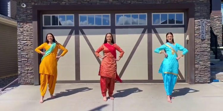 Lifestyle by Amrit Mann Giddha and Bhangra | Choreography by Shavi Sidhu | Sakhiyaan