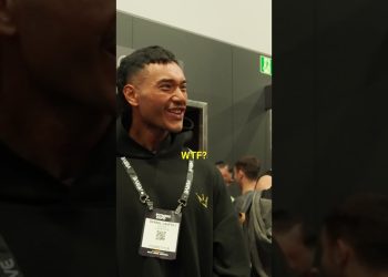 I Entered a Bodybuilding Competition in a Muscle Suit