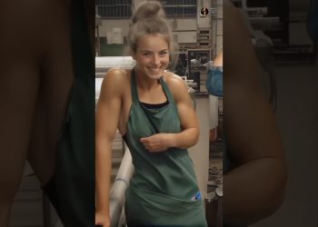 GIRLS AURA 😈 BODYBUILDER AURA 😍 WOMEN BICEPS 💪#gym #girls #motivation #trending #shorts #video#fyp