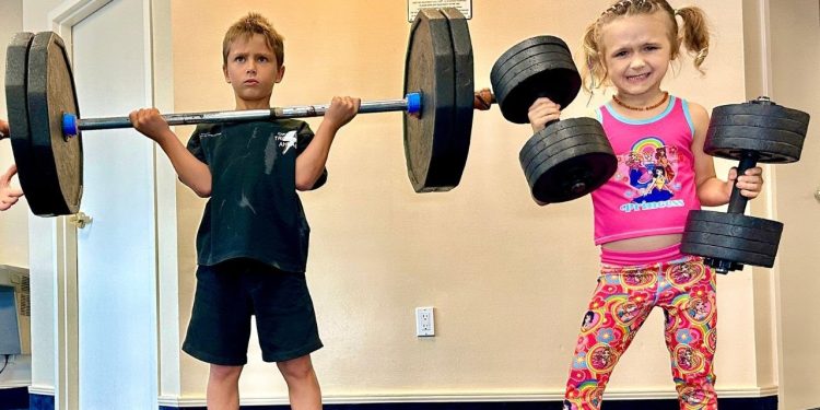 Epic Strength of These Kids Shocked Bodybuilders!