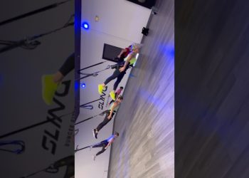 Fall inlove with bungee fitness with us! 😍#bungeefitness #workout #dance #cardio