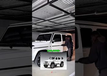 Lisa showing her rich lifestyle!!😍😍#lisa #blackpink #shorts