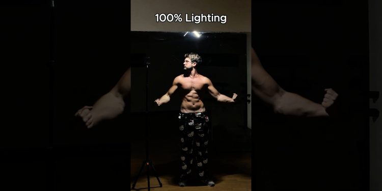 100% Lighting just hits different 👀 GymLamp for posing! #gym #bodybuilding #gymbro #gymrat