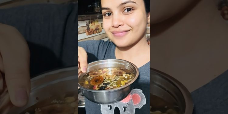 Healthy Smoothie 🫠😍❤️ #shortsvideo #minivlog #divyavlogs #food #foodlover #explore #smoothie #yt