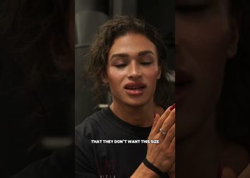 They said I was too big for the stage | Female Bodybuilder Motivation 💪 #strongwomen #bodybuilding