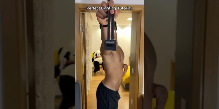 Perfect lighting tutorial by gymlamp 💪🏻 #gym #gymbro #fitness #bodybuilding #gymrat #gymaddict