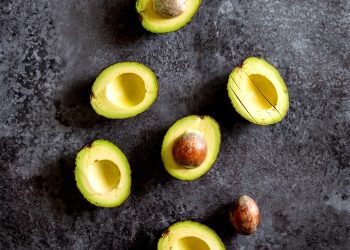 How to Cut an Avocado and Easily Get the Pit Out