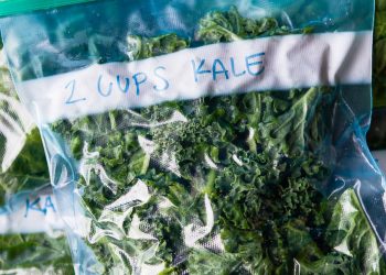 How to Freeze Kale (Easy Kitchen Hack)