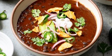 9 Plant-Based Crockpot Recipes | Easy, Veggie-Packed Meals