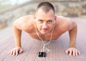 The 6 Things Experts Recommend for Healthy Aging and After 40