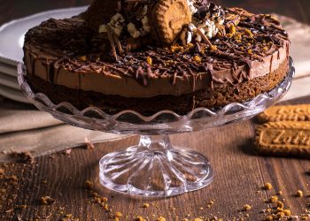 Vegan Biscoff and Chocolate Cheesecake