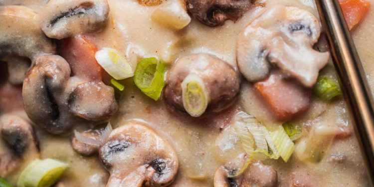 Vegan Biscuits And Gravy – Vegan recipes by VegKitchen