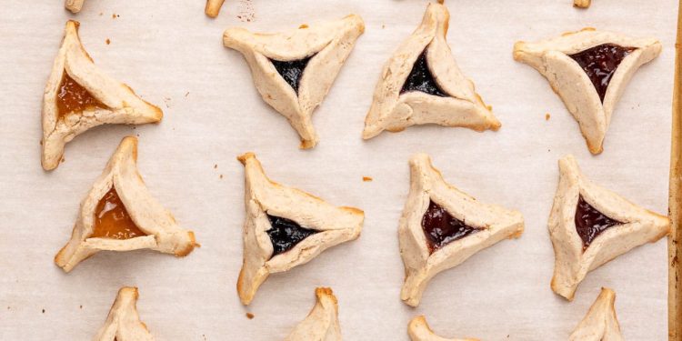 Vegan Hamantaschen (Traditional Purim Cookies)