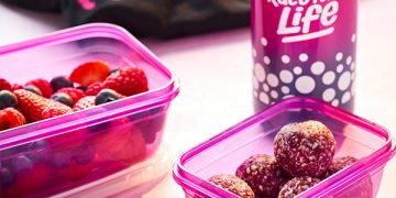 Raspberry and coconut balls | Slimming World Blog