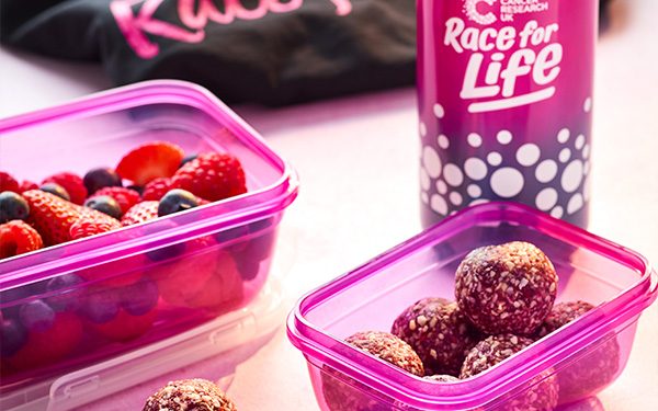 Raspberry and coconut balls | Slimming World Blog