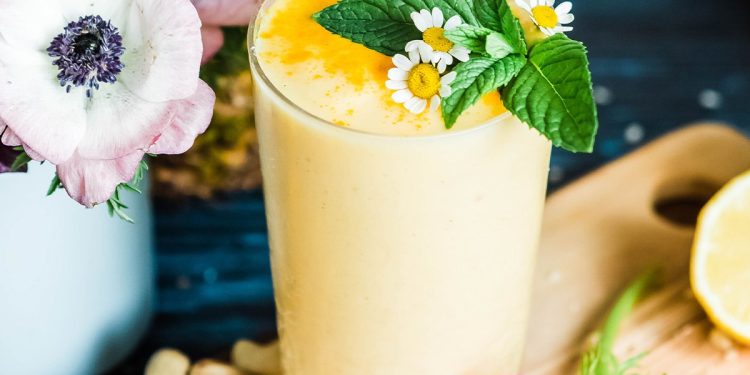 50 Low-Sugar Smoothies (Creamy + Nutrient-Packed)