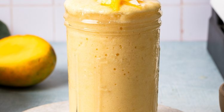 Pineapple Cottage Cheese Smoothie (Creamy + Tropical)